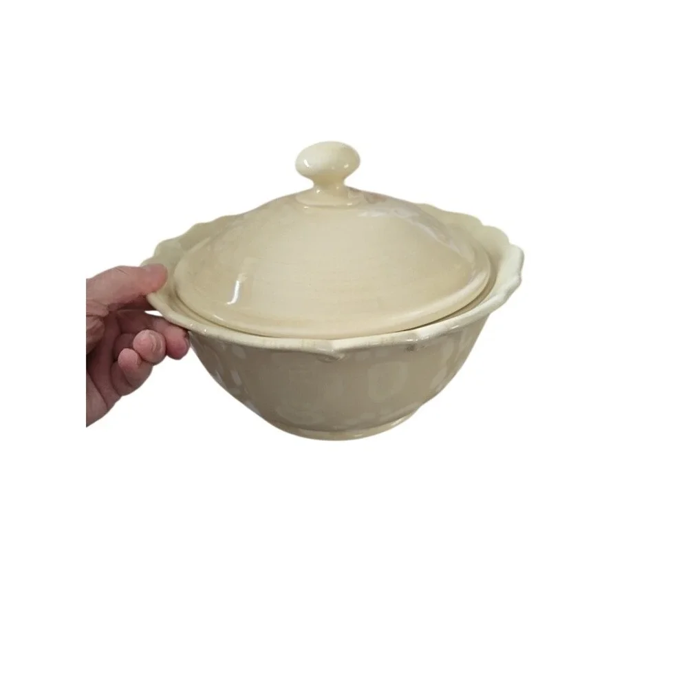 CorningWare French 2‎ Qt Round Casserole Dish with Lid Stoneware Fluted Bowl